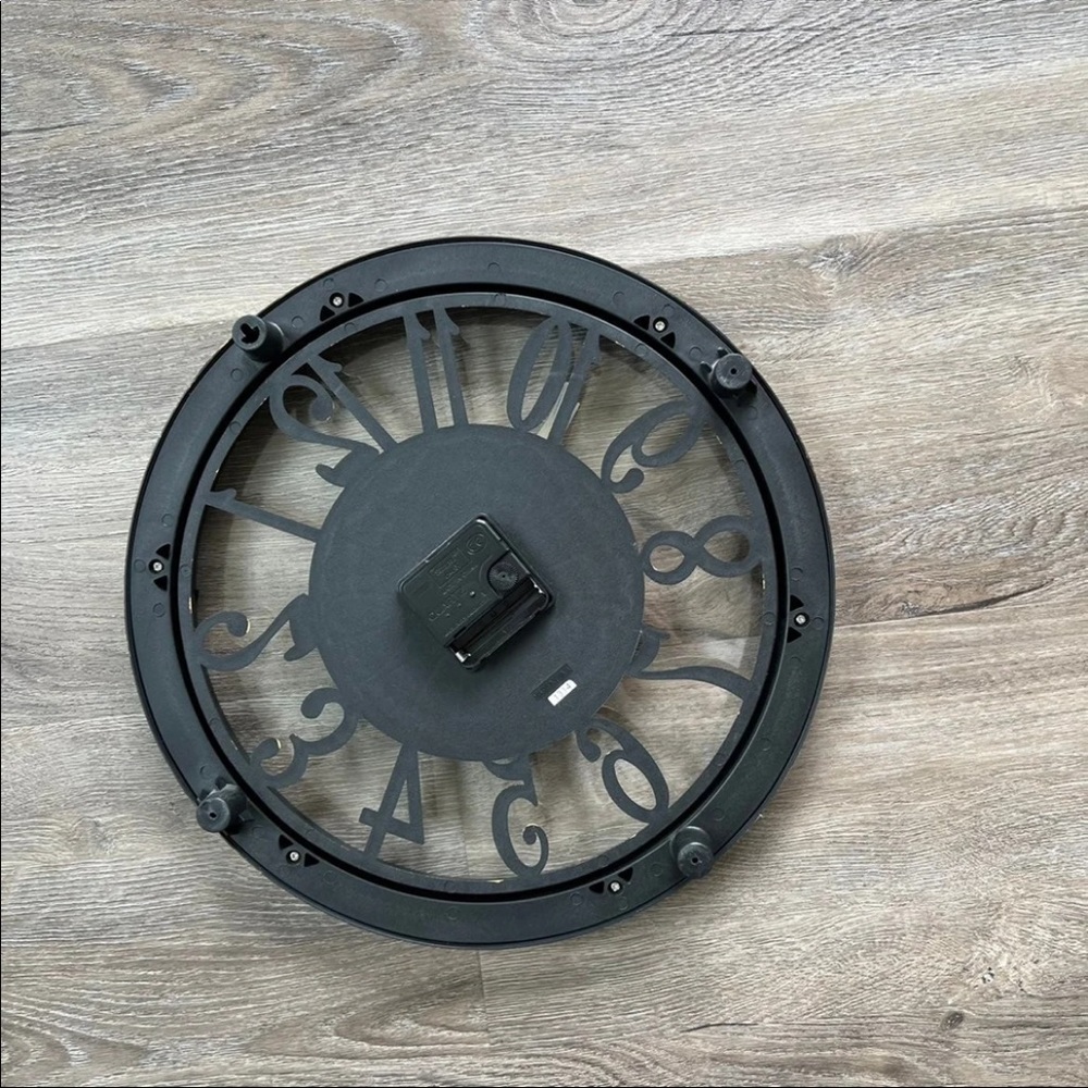 Wall Clock - Picture 2 of 2